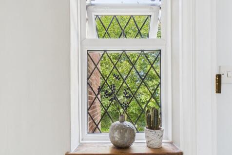 CAM02581G0-PR0131...