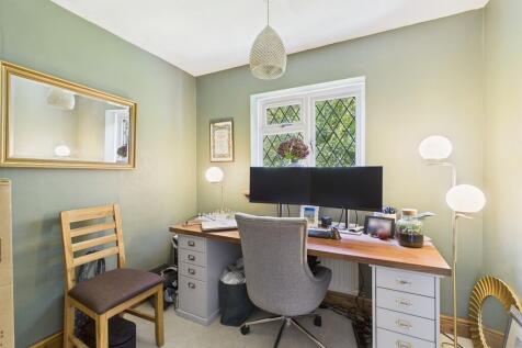 CAM02581G0-PR0131...