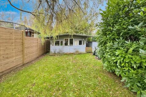 Outside Garden Ro...