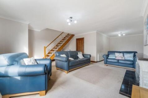 Skelmorlie Castle Rd 3.jpg
