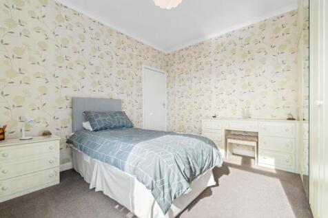 16_4 blytheswood crescent, largs  (14).jpg