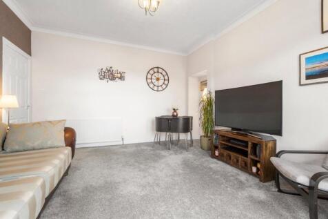 7_22 hutton park crescent, largs  (4).jpg