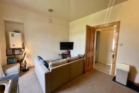 Lounge / Kitchen