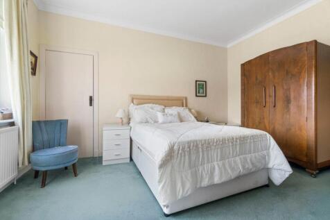 9_20 hutton park crescent, largs (9).jpg