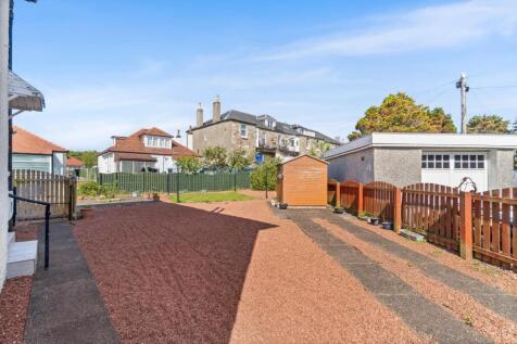 14_20 hutton park crescent, largs (14).jpg