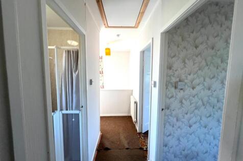L Shaped Upper Hall and Landing