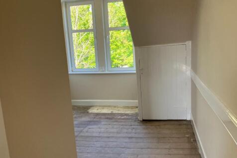 Living Room/Kitchen
