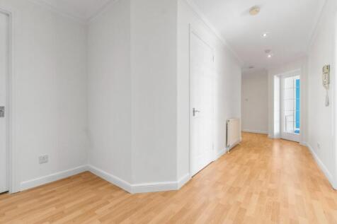 4_19 rosebank gardens, largs  (4).jpg