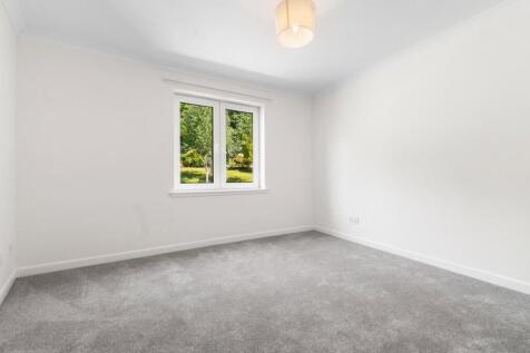 18_19 rosebank gardens, largs  (18).jpg