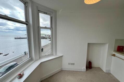 Living room/Kitchen