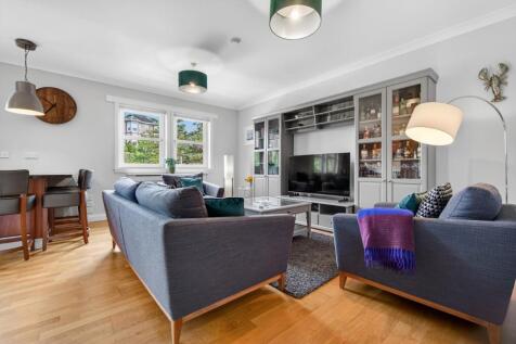 Lounge/Dining/Kitchen