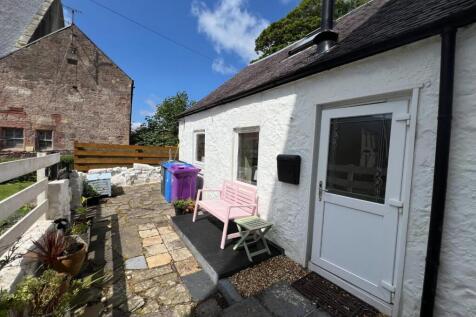 Courtyard / Patio Area