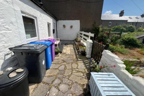 Courtyard / Patio Area