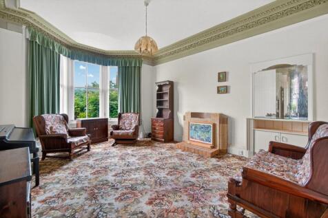 6_17 stanlane place, largs _06.jpg
