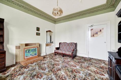 8_17 stanlane place, largs _08.jpg