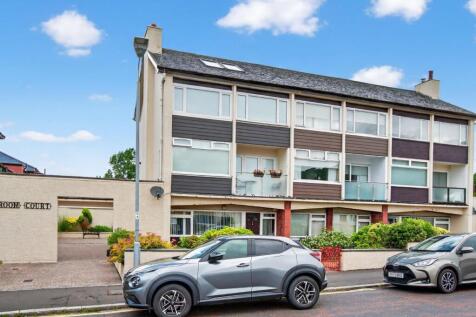 2_6 broom court, largs_02.jpg