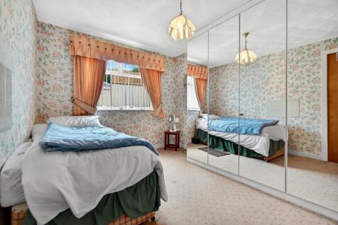 10_6 broom court, largs_09.jpg