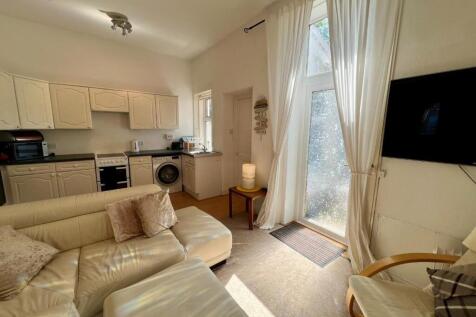Living Room / Kitchen