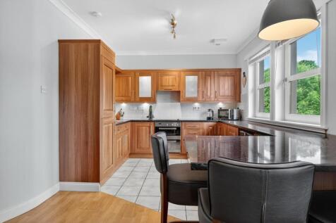 Lounge/Dining/Kitchen