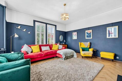 7_1 gogoside drive, largs _06.jpg