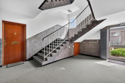 2 fernside, brisbane street, largs _05.jpg