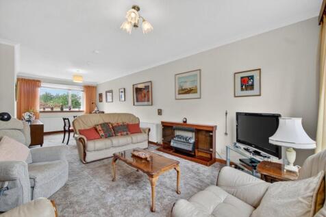 2 fernside, brisbane street, largs _10.jpg