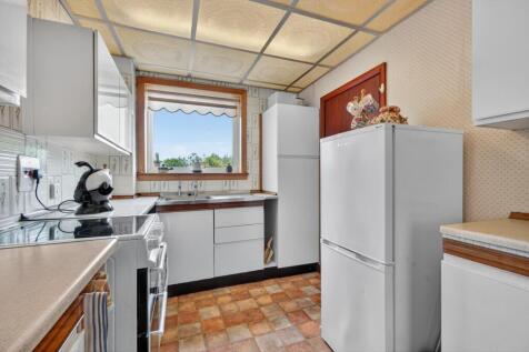2 fernside, brisbane street, largs _13.jpg