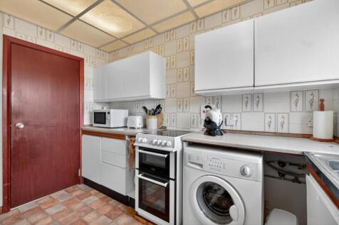 2 fernside, brisbane street, largs _15.jpg