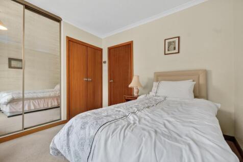 2 fernside, brisbane street, largs _21.jpg