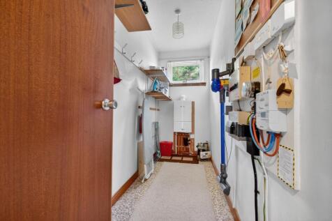 2 fernside, brisbane street, largs _24.jpg