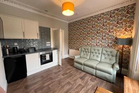Living Room/Kitchen