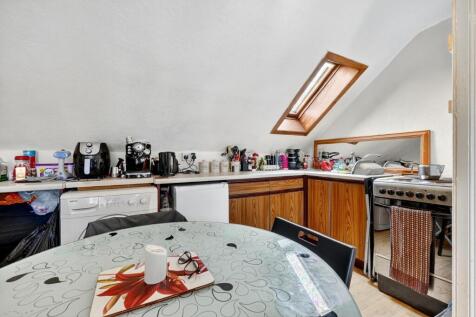 8_001_3l 21 bath street, largs _08.jpg