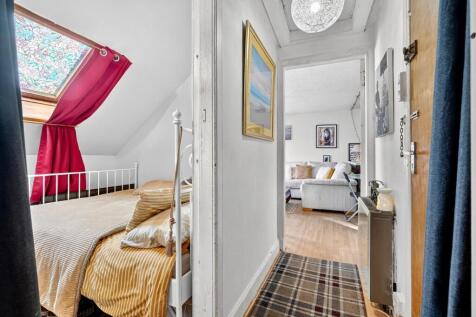 13_001_3l 21 bath street, largs _13.jpg