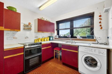 29 woodbank gardens, largs_08.jpg