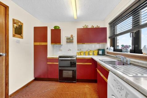 29 woodbank gardens, largs_09.jpg