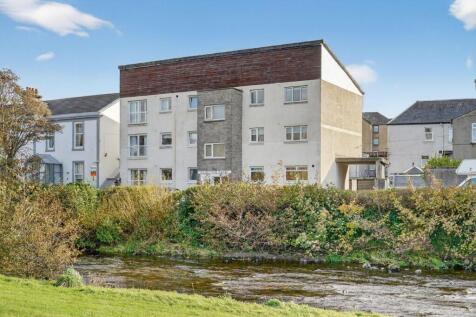 14_3 hamilton court_01.jpg