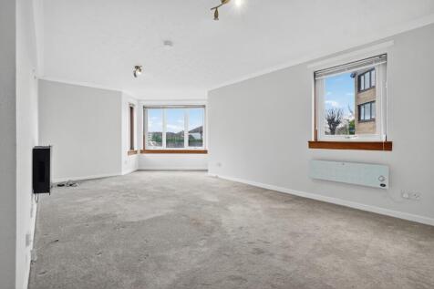 2 woodbank gardens, largs _04.jpg