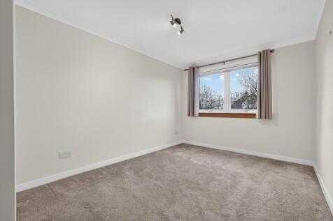 2 woodbank gardens, largs _11.jpg