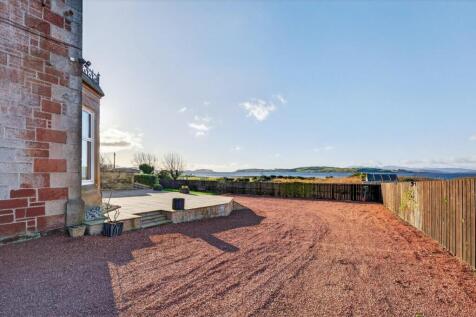 8 buchanan street, largs_08.jpg