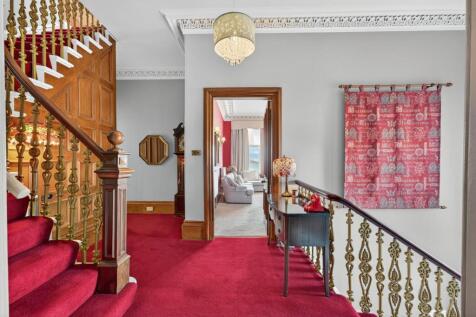 8 buchanan street, largs_12.jpg