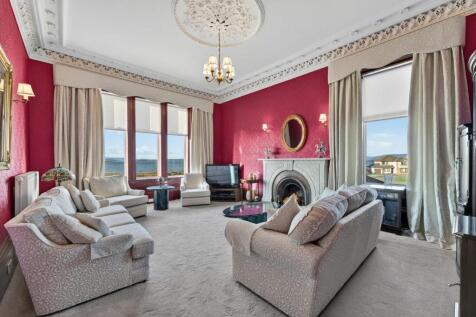 8 buchanan street, largs_14.jpg