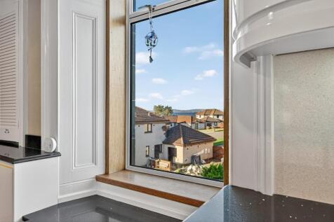 8 buchanan street, largs_32.jpg