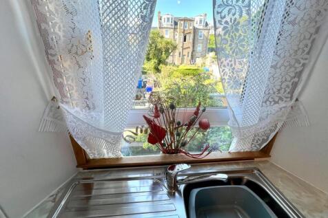 Kitchen / Dining