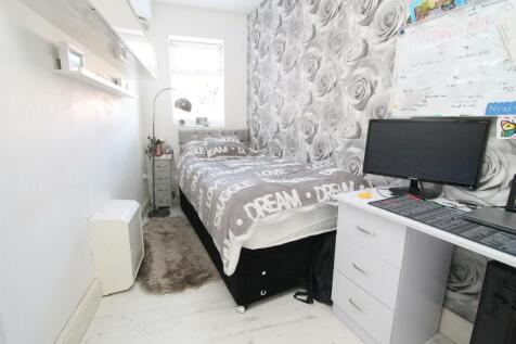 bed 4.jpg
