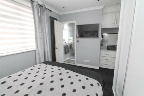 bed 1b.jpg