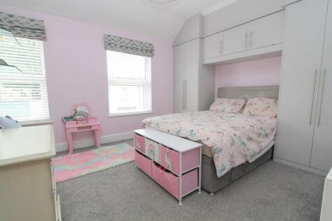bed 2.jpg