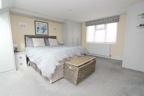 bed 1.jpg