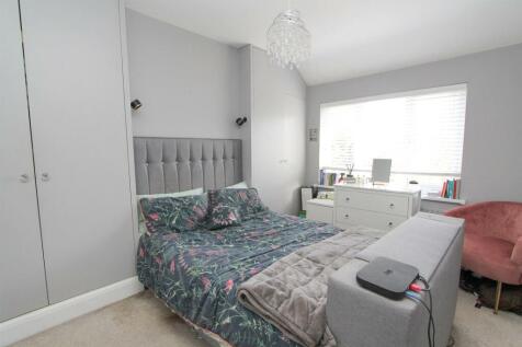 bed 2.jpg