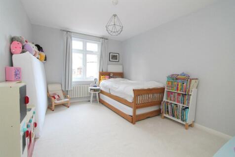 bed 4.jpg