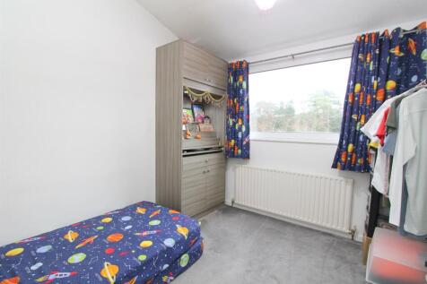 bed 2.jpg